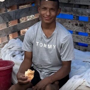 Go Fund Me - Ayuda A Eddy A Construir
Su Sueno.